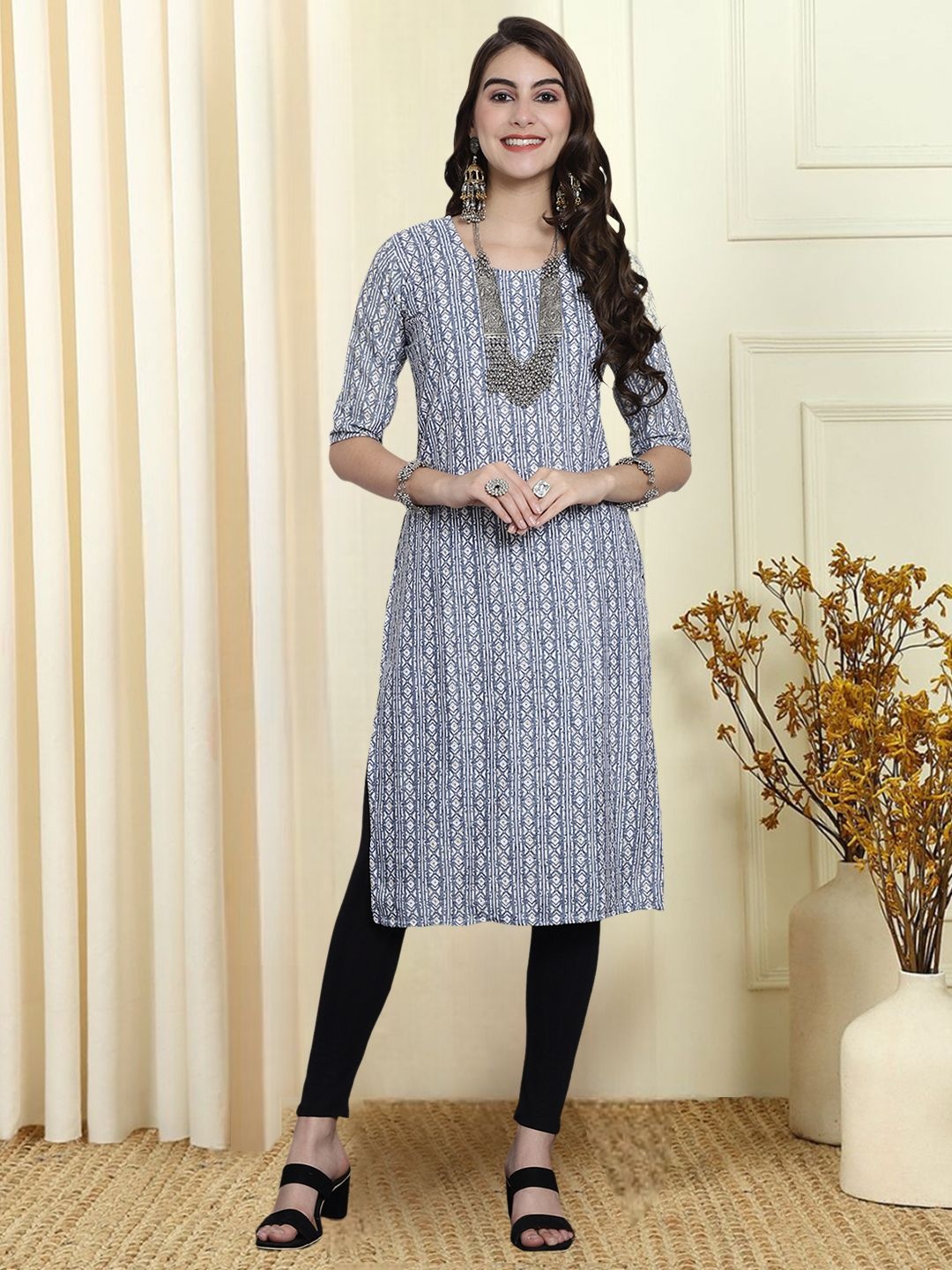 

7Threads Geometric Printed Round Neck Straight Kurta, Blue