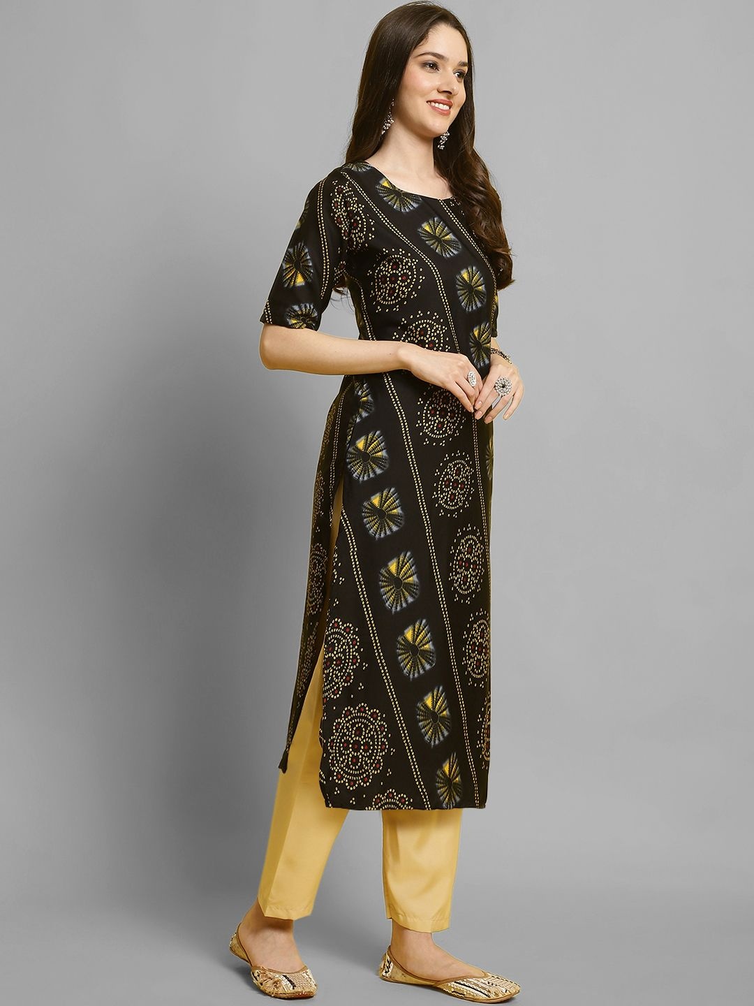 

7Threads Ethnic Motifs Printed Round Neck Straight Kurta With Trousers, Black