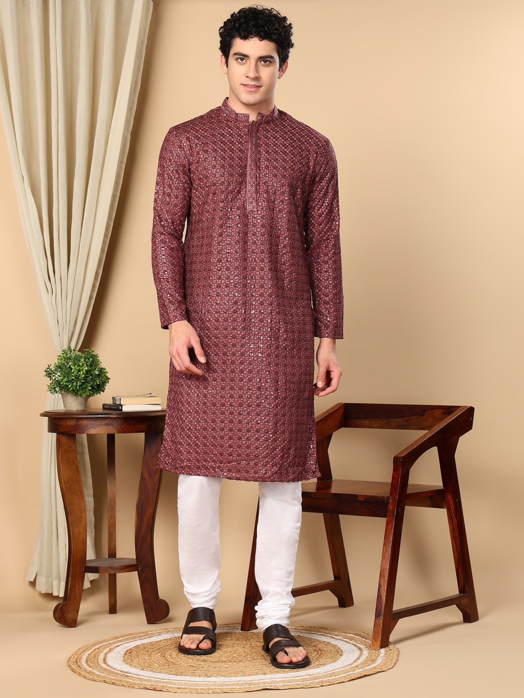 

TATTVA Floral Embroidered Mandarin Collar Sequinned Pure Cotton Straight Kurta With Pyjama, Burgundy