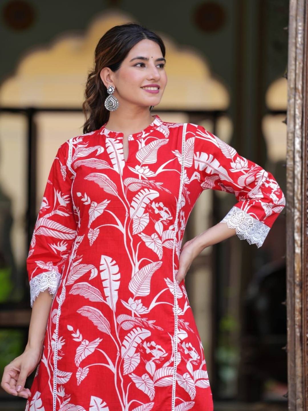 

MILAAV Floral Printed Pure Cotton Straight Kurta With Trouser, Red