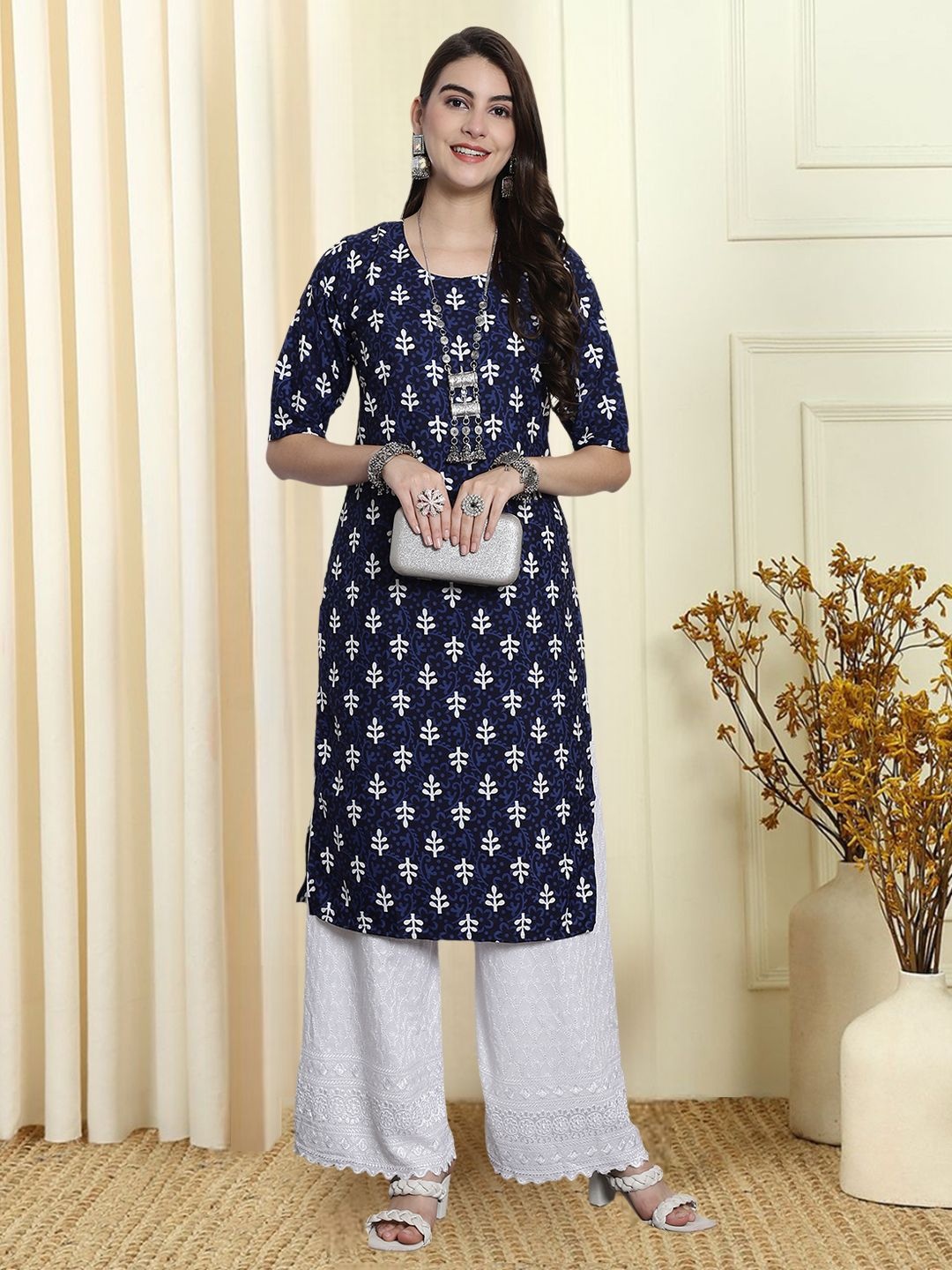 

7Threads Floral Printed Round Neck Straight Kurta, Navy blue