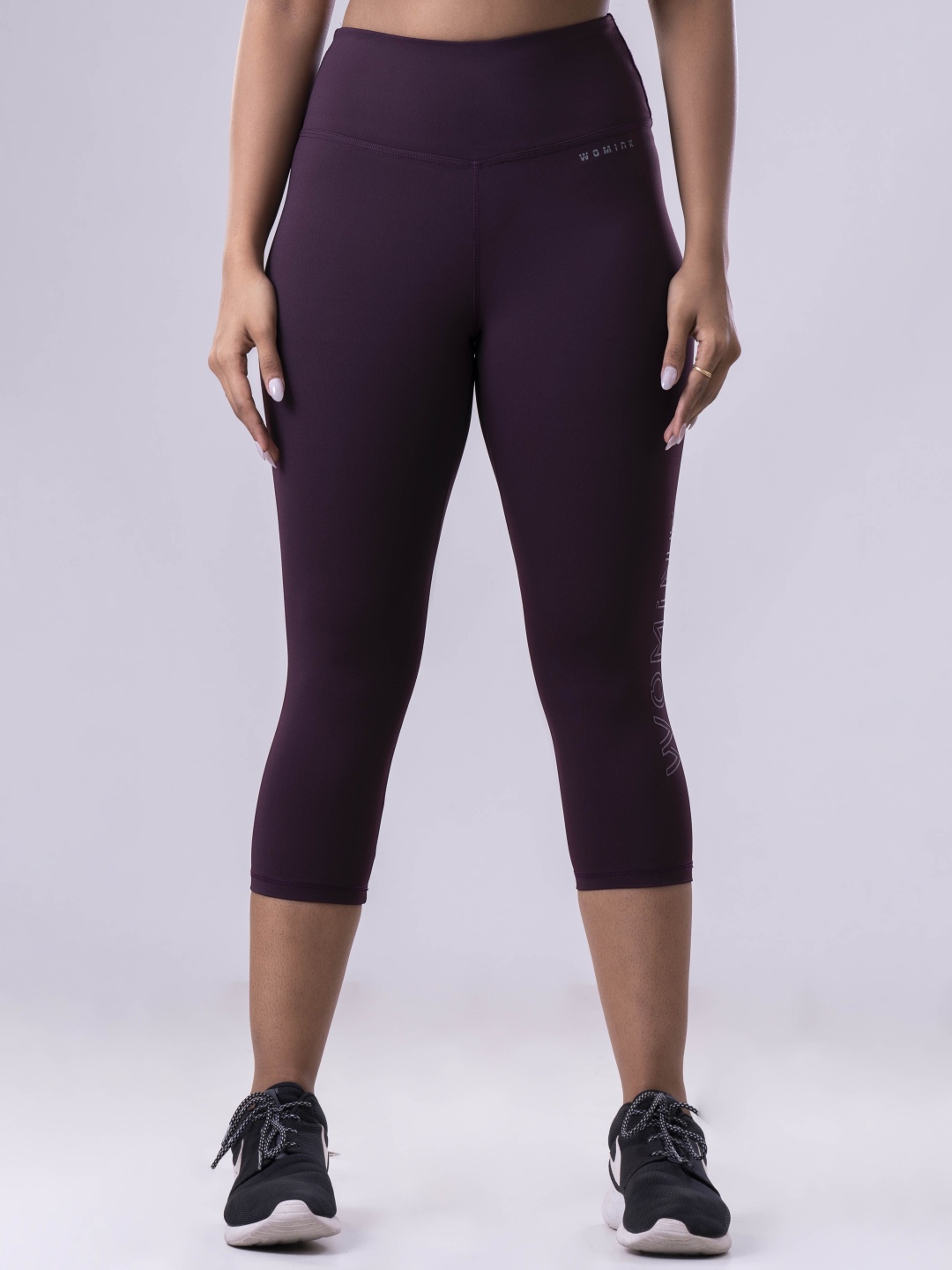 

WOMINK Three-Fourth Length Gym Tights, Burgundy