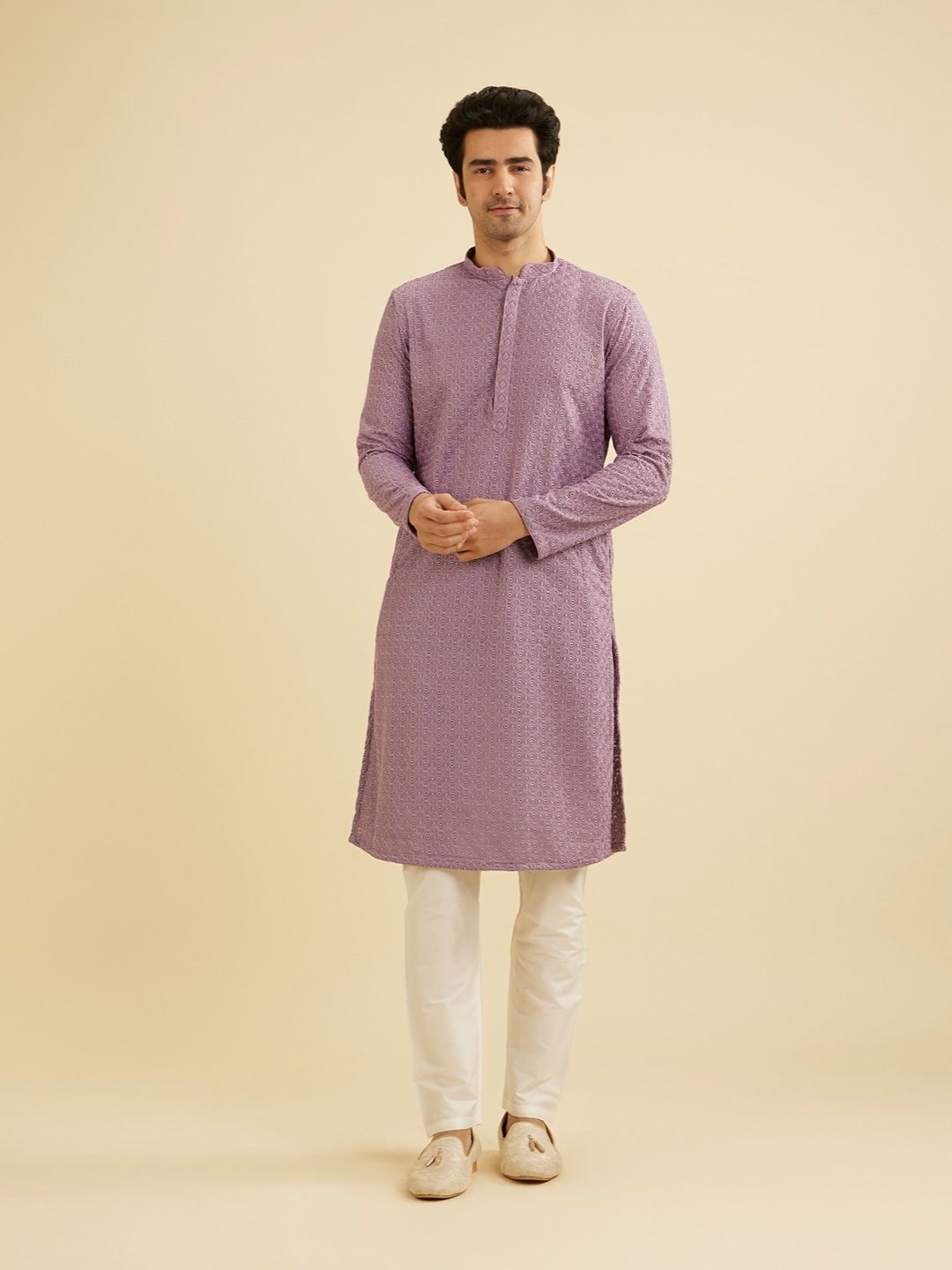 

Manyavar Men Ethnic Motifs Embroidered Mandarin Collar Straight Kurta With Pyjamas, Purple