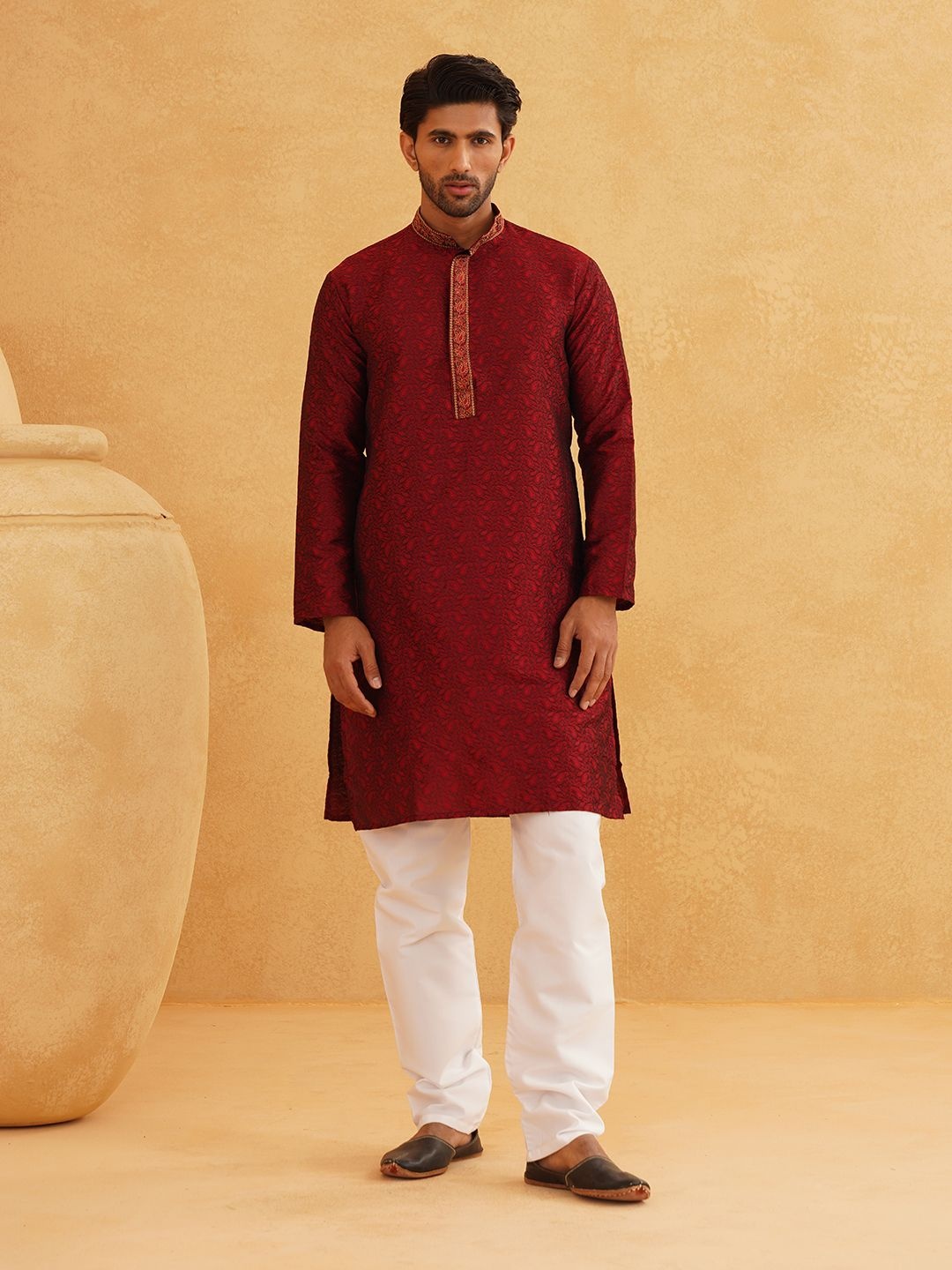 

SOJANYA Woven Design Embroidered Band Collar Kurta With Churidar, Maroon
