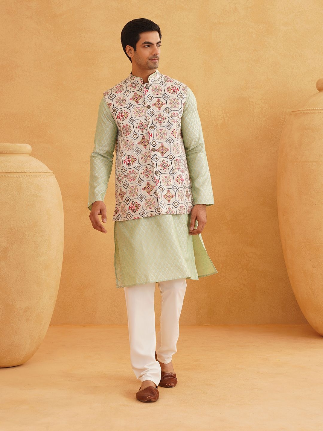 

SOJANYA Ethnic Motifs Woven design Mandarin Collar Kurta With Churidar And Nehru Jacket, Green