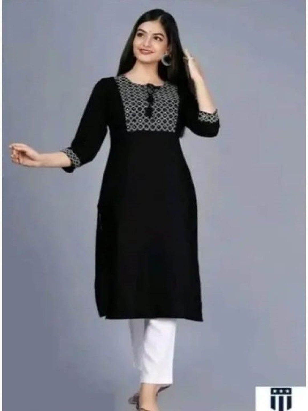 

Kraniky Apparels Keyhole Neck Thread Work Straigt Kurta, Black