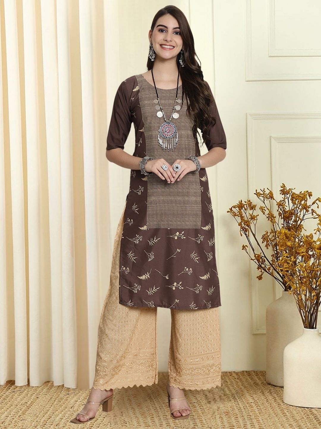 

7Threads Floral Printed Yoke Design Round Neck Kurta, Brown