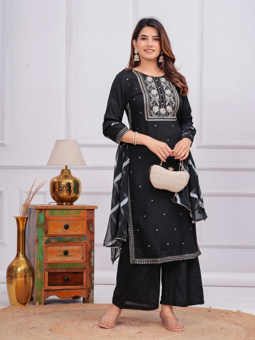 

Meeranshi Floral Embriodered Round Neck Kurta with Palazzos & Dupatta, Black