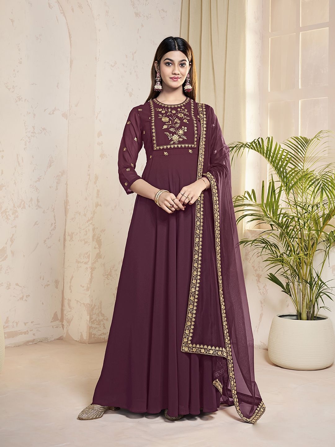 

Inddus Floral Embroidered Panelled Georgette Anarkali Kurta With Dupatta, Burgundy