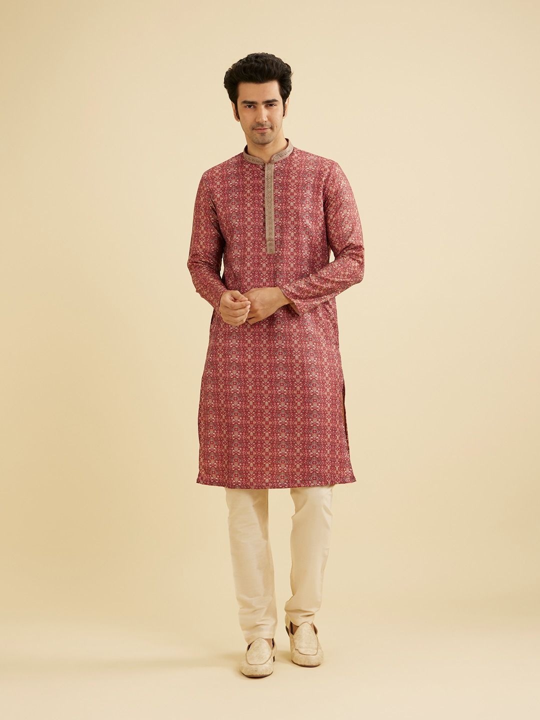 

Manyavar Men Floral Digital Printed Mandarin Collar Straight Kurta With Pyjamas, Rust