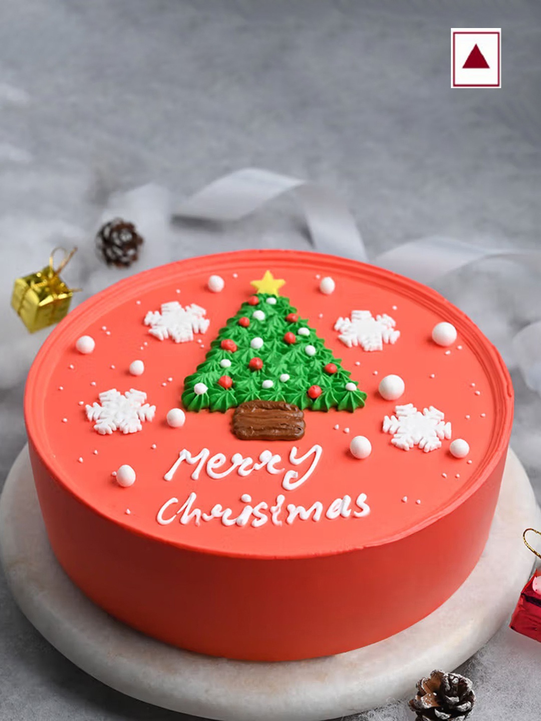 

Floweraura Fresh Yummy Xmas Tree Theme Strawberry Flavour Round Shape Cake-3 Kg, Red