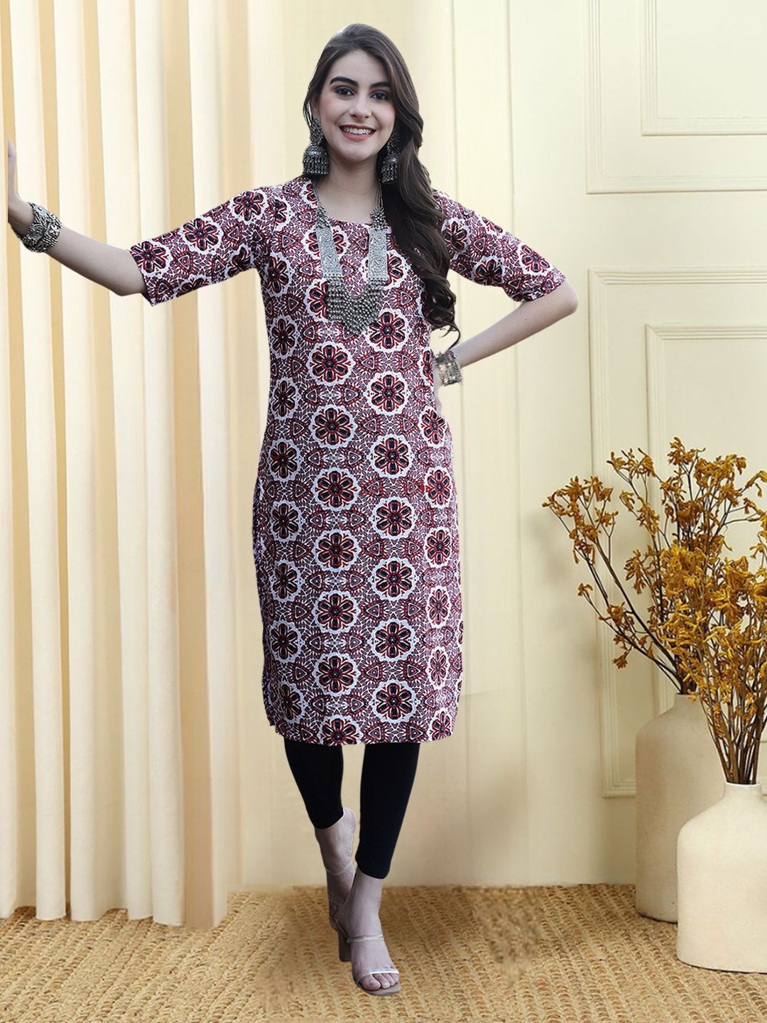 

7Threads Floral Printed Round Neck Kurta, Pink