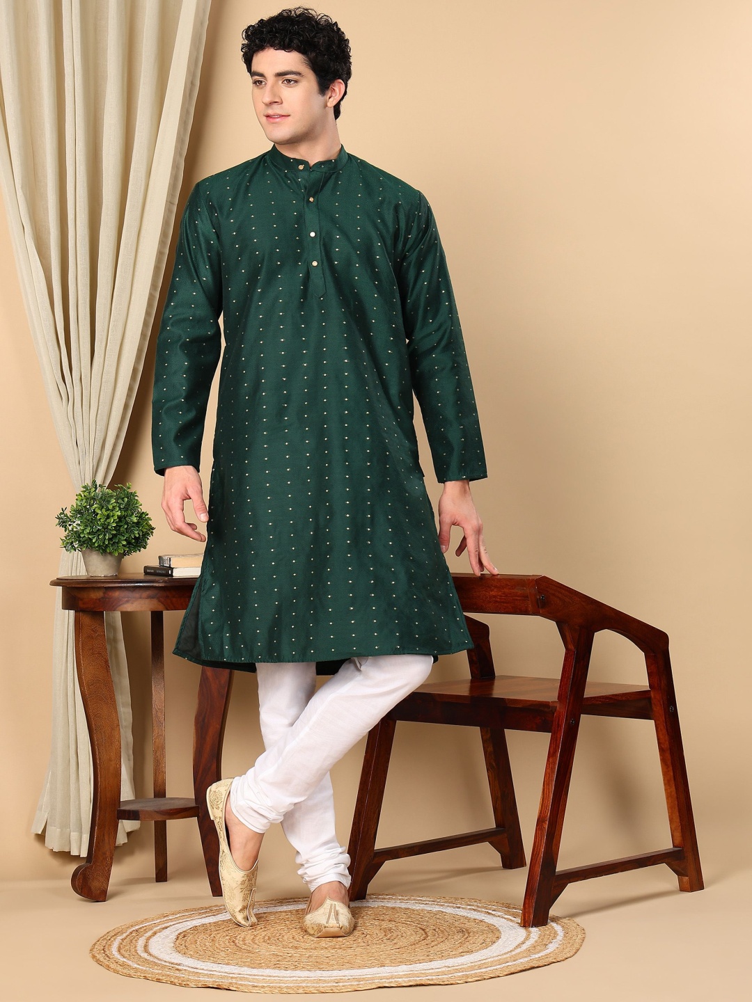 

TATTVA Woven Design Band Collar Embellished Straight Kurta With Pyjamas, Green