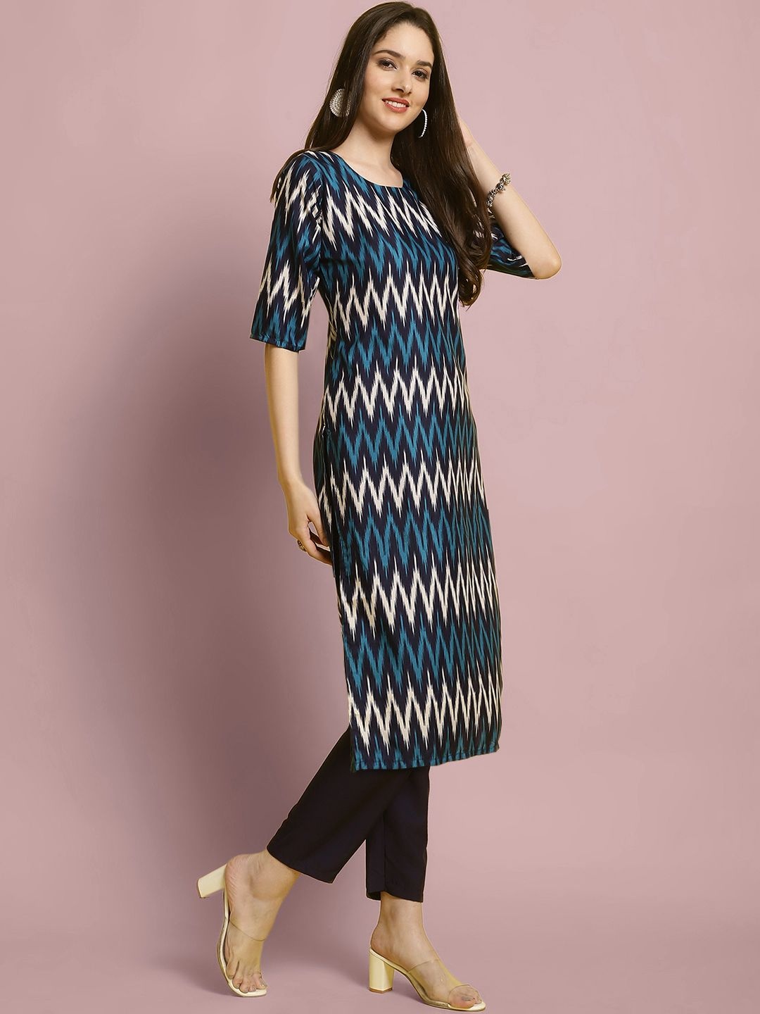

7Threads Chevron Printed Straight Kurta With Trouser, Navy blue