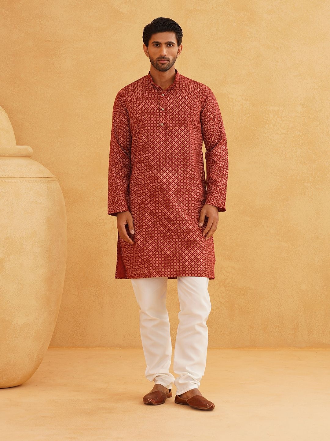 

SOJANYA Ethnic Motifs Printed Mandarin Collar Cotton Linen Straight Kurta With Churidar, Maroon