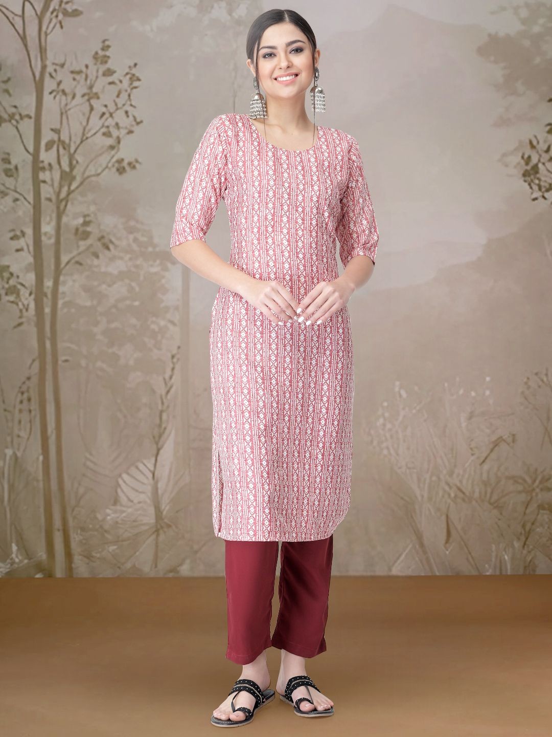 

7Threads Geometric Printed Round Neck Straight Kurta With Trousers, Pink