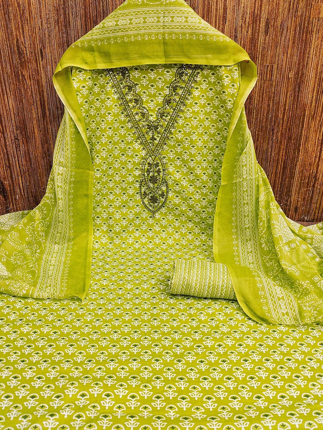 

KALINI Floral Printed Sequinned Unstitched Dress Material, Green