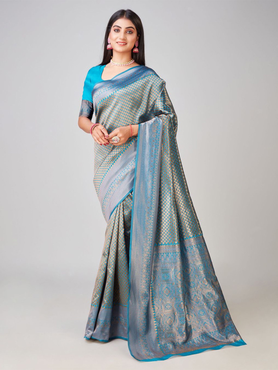 

Varanga Ethnic Motif Zari Woven Banarasi Saree, Blue