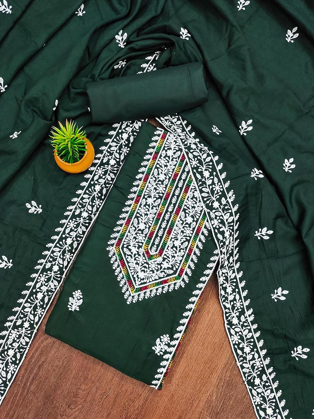 

KALINI Floral Embroidered Unstitched Dress Material, Green