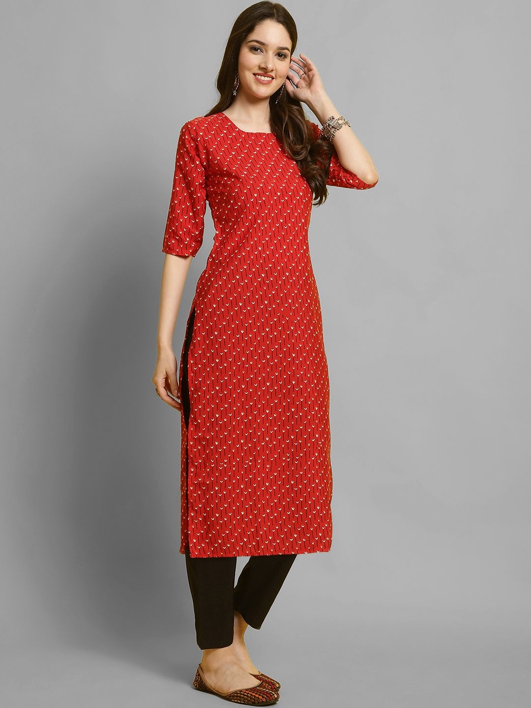 

7Threads Floral Printed Round Neck Straight Kurta With Trouser, Red
