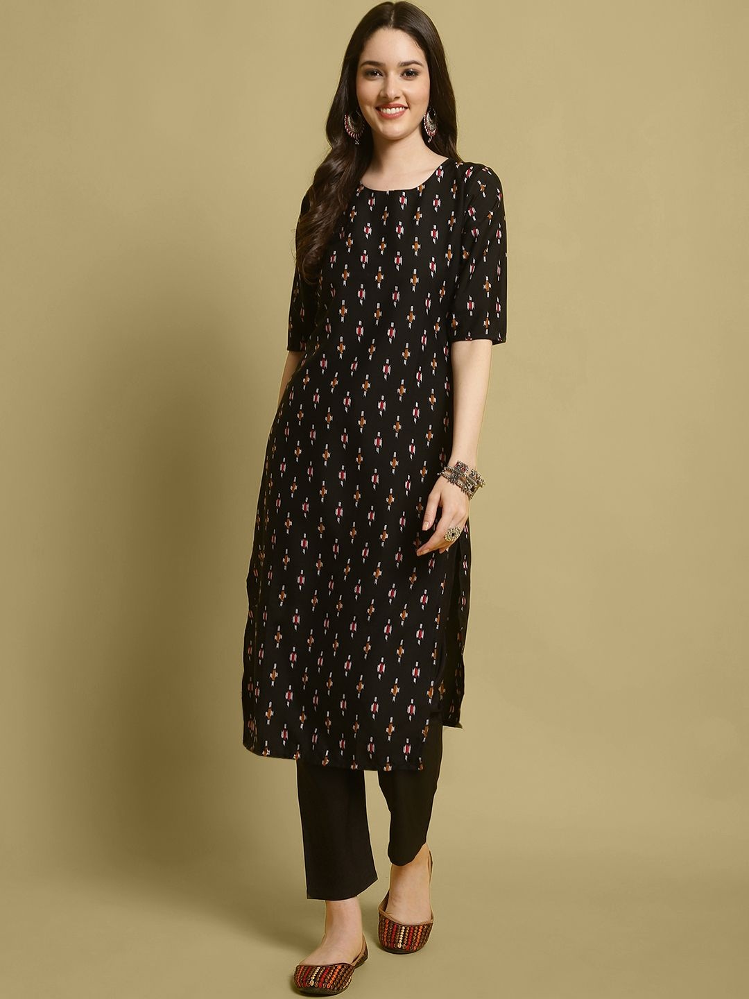 

7Threads Ethnic Motifs Printed Round Neck Straight Kurta with Trouser, Black