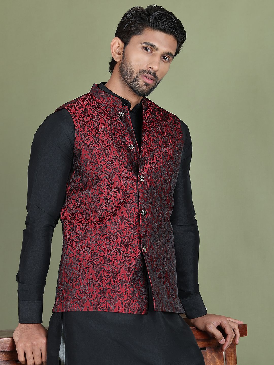 

Jompers Men Woven Design Nehru Jacket, Maroon