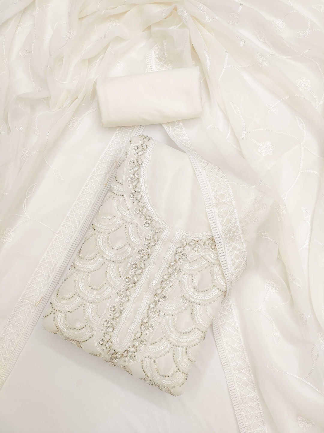 

Panzora Floral Embroidered Sequinned Unstitched Dress Material, White