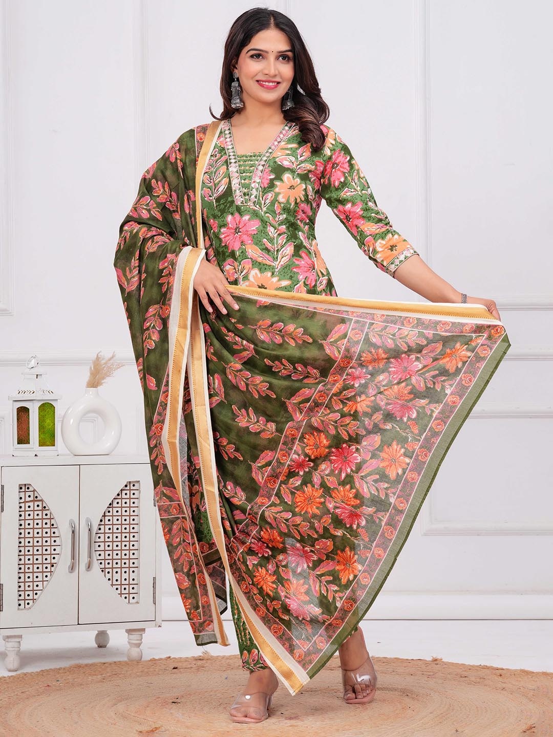 

Aktasa Floral Printed Thread Work Straight Pure Cotton Kurta with Trousers And Dupatta, Green