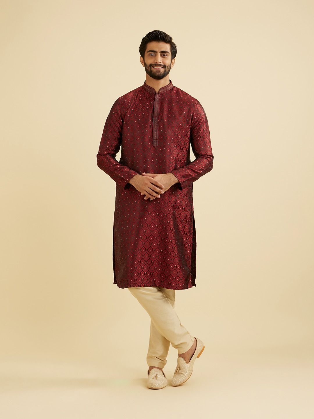 

Manyavar Men Floral Woven Designs Mandarin Collar Straight Kurta With Pyjamas, Maroon