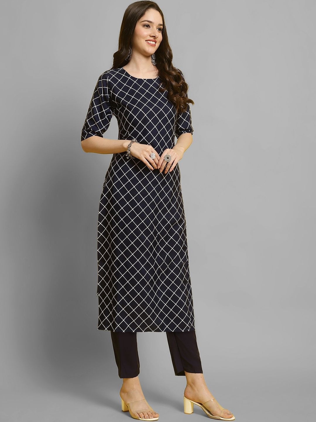 

7Threads Checked Printed Round Neck Straight Kurta With Trousers, Black