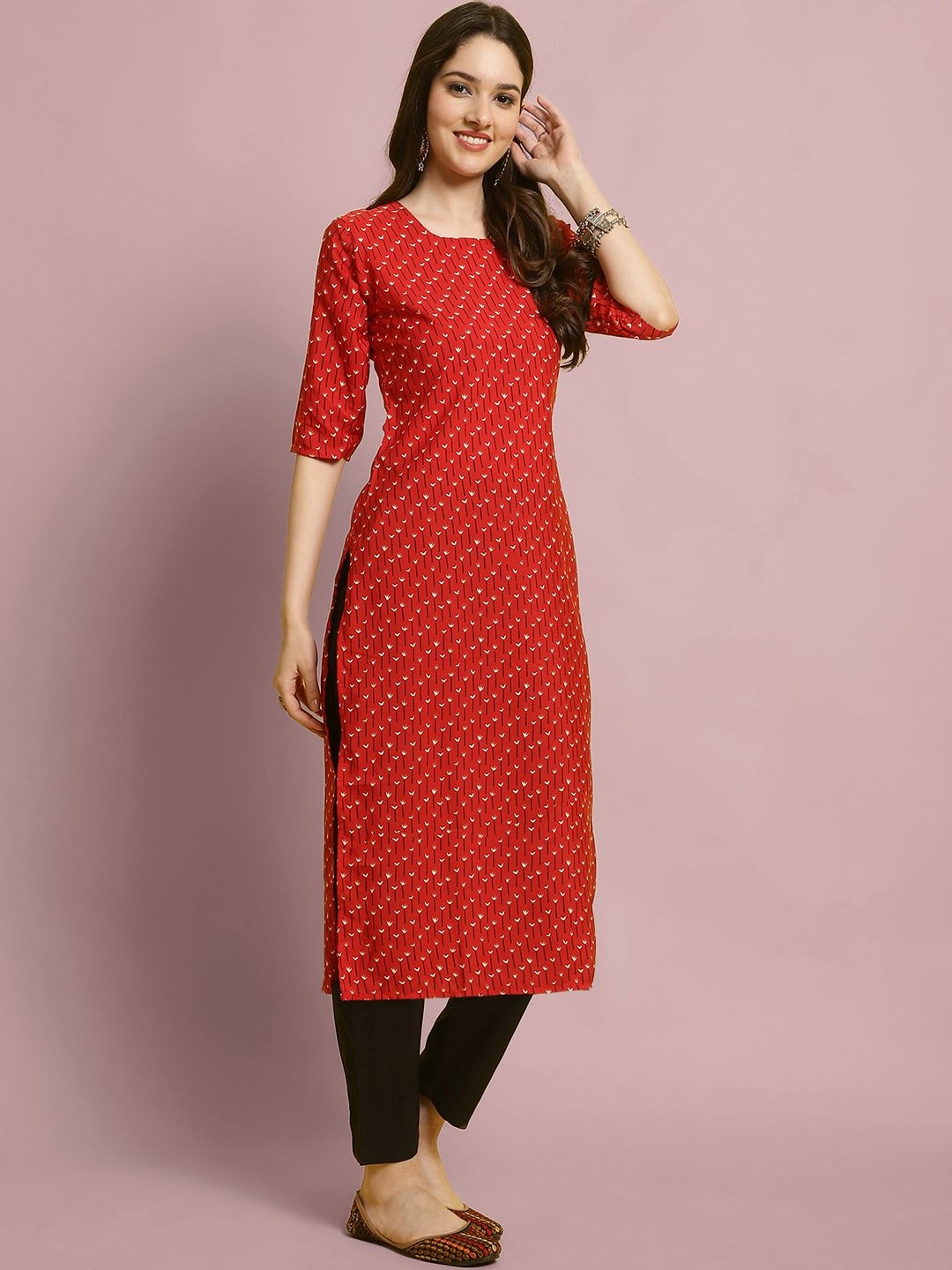 

7Threads Floral Printed Straight Kurta With Trousers, Red