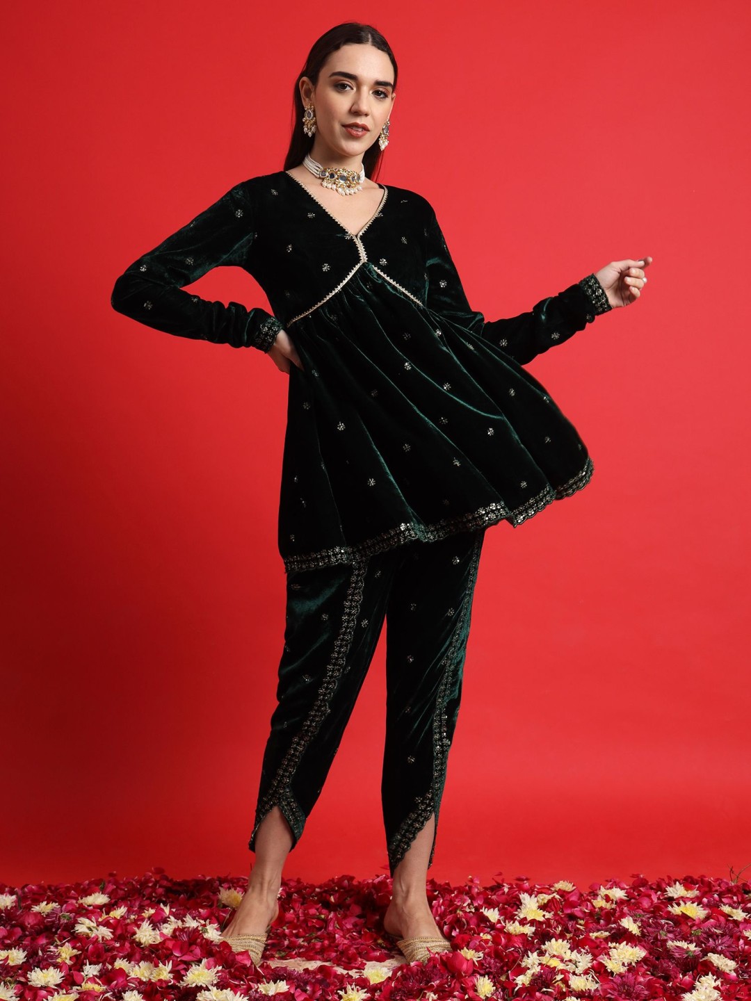

Salvia Sky V-Neck Embroidered Velvet Tunic With Tulip Pants, Green