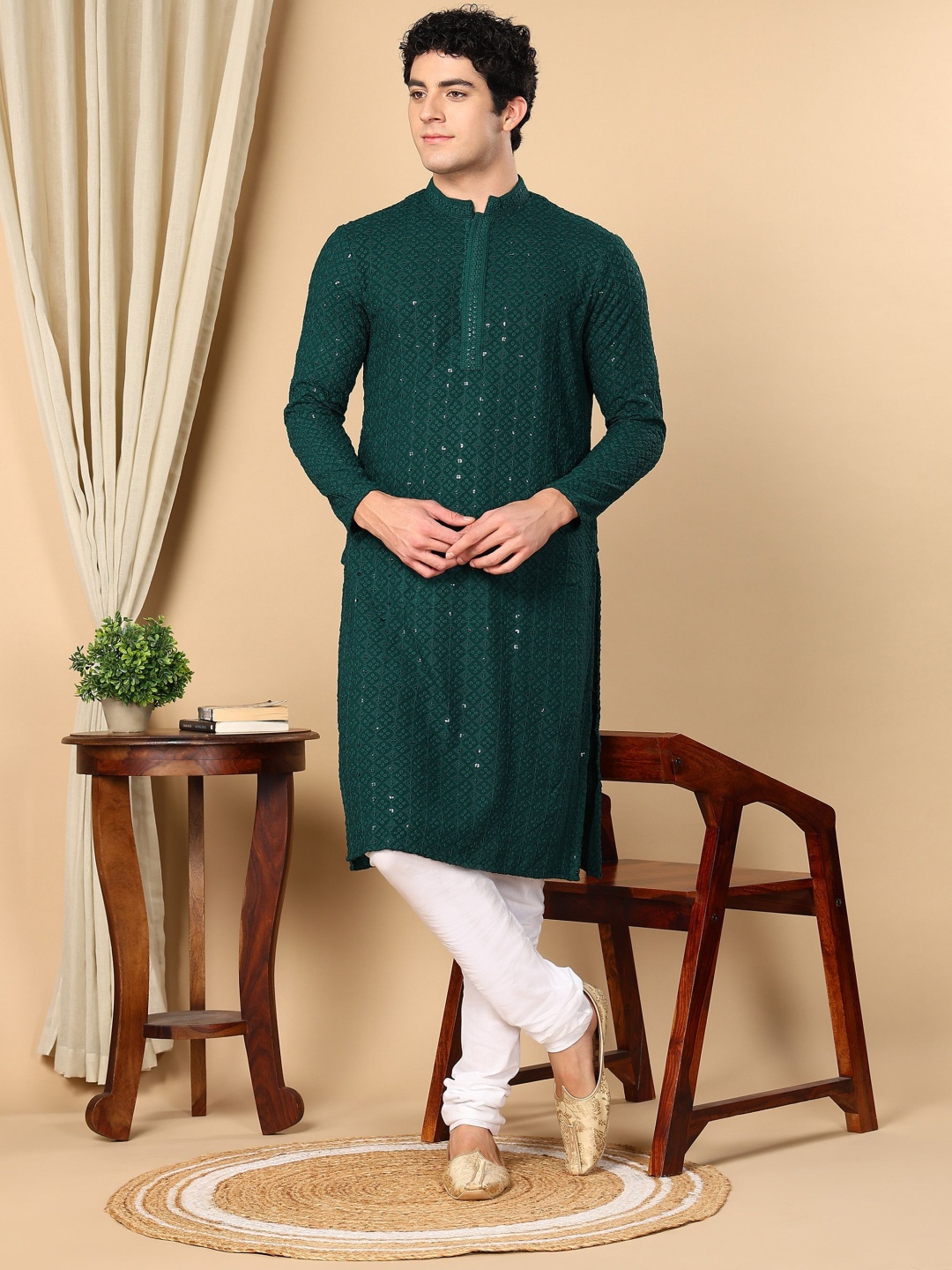 

TATTVA Ethnic Motifs Embroidered Mandarin Collar Pure Cotton Straight Kurta With Pyjamas, Green