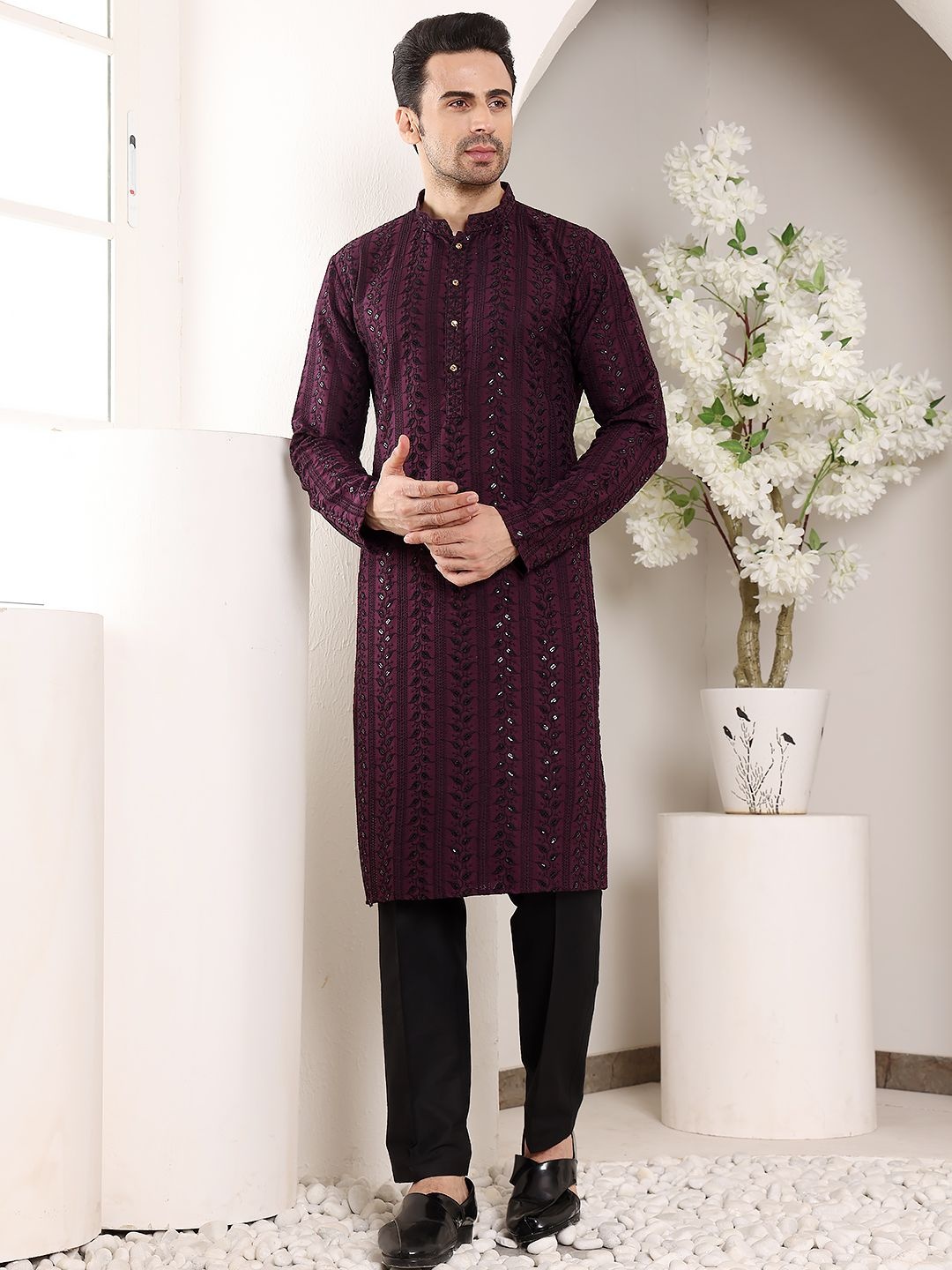 

MULTI SHADES Floral Embroidered Mandarin Collar Thread Work Straight Kurta With Pyjamas, Purple