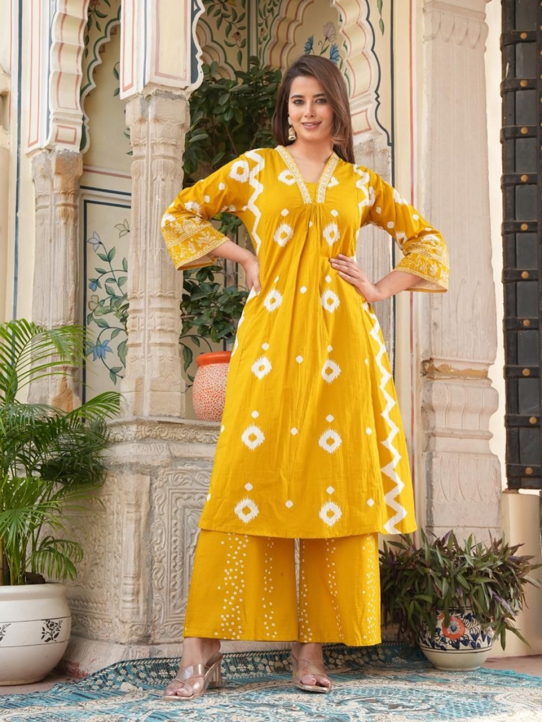 

QBO FASHION Bandhani Printed V-Neck A-Line Kurta With Palazzo, Yellow