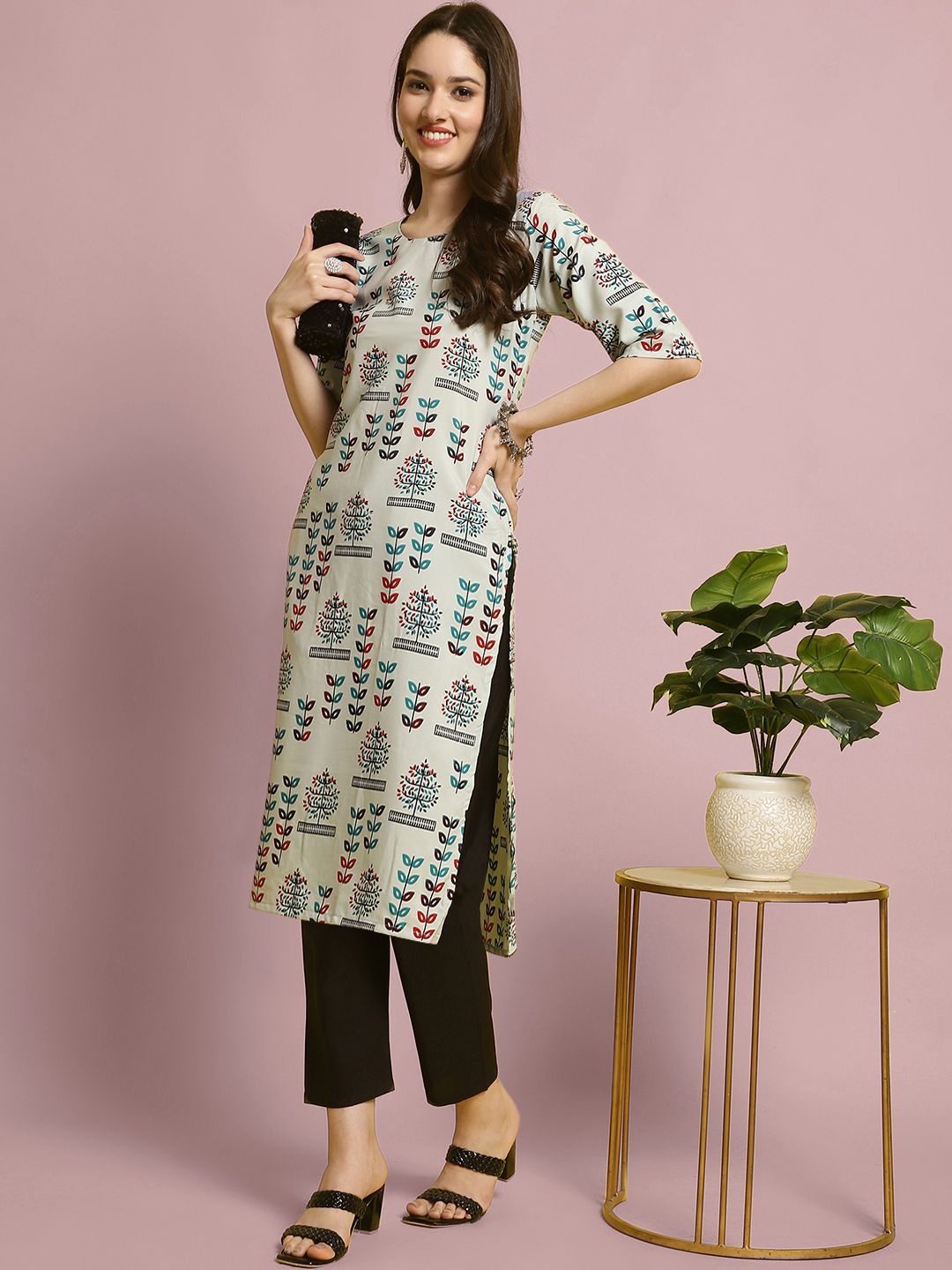 

7Threads Floral Printed Straight Kurta With Trouser, Off white