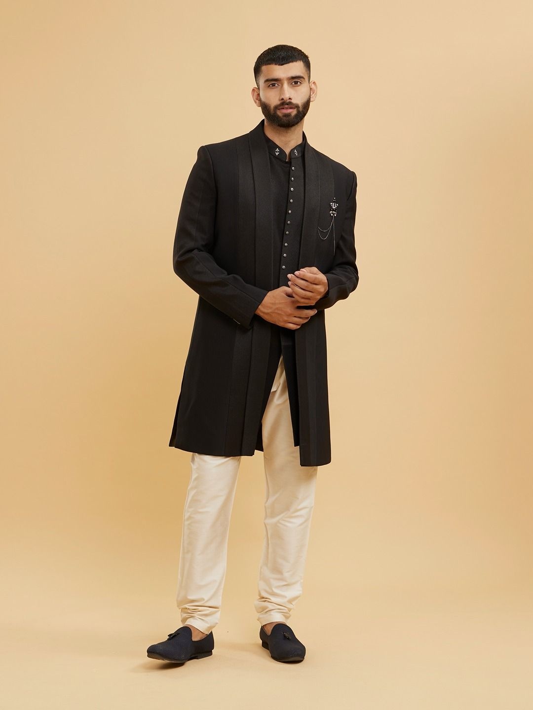 

Twamev Men Self Design Sherwani Set, Black