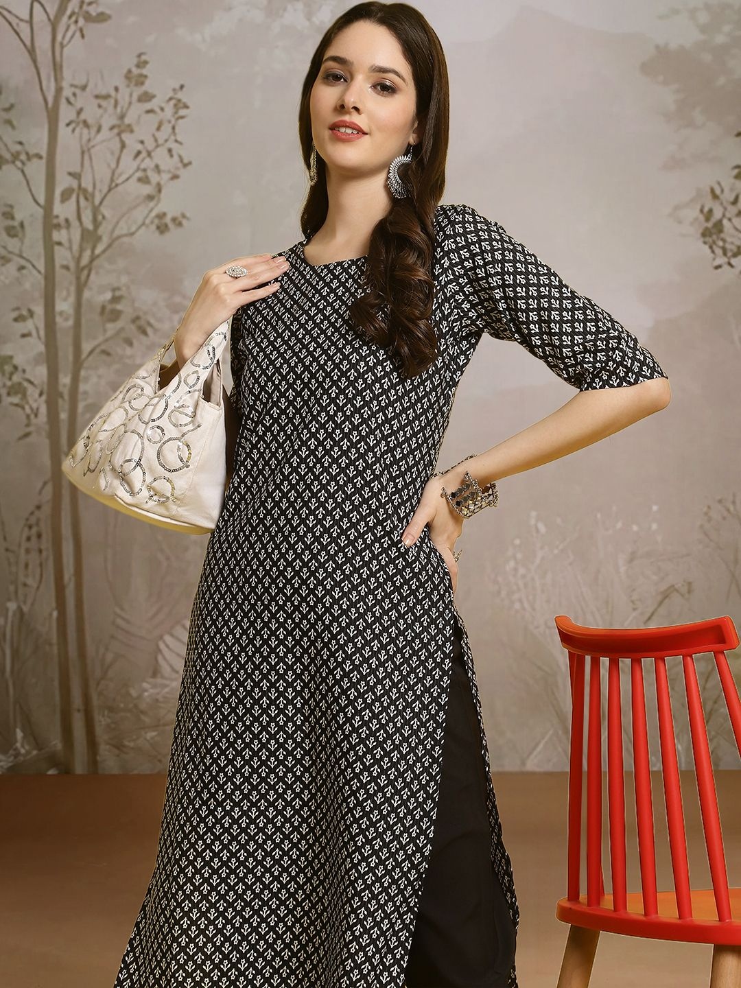 

7Threads Floral Printed Round Neck Straight Kurta With Trouser, Black