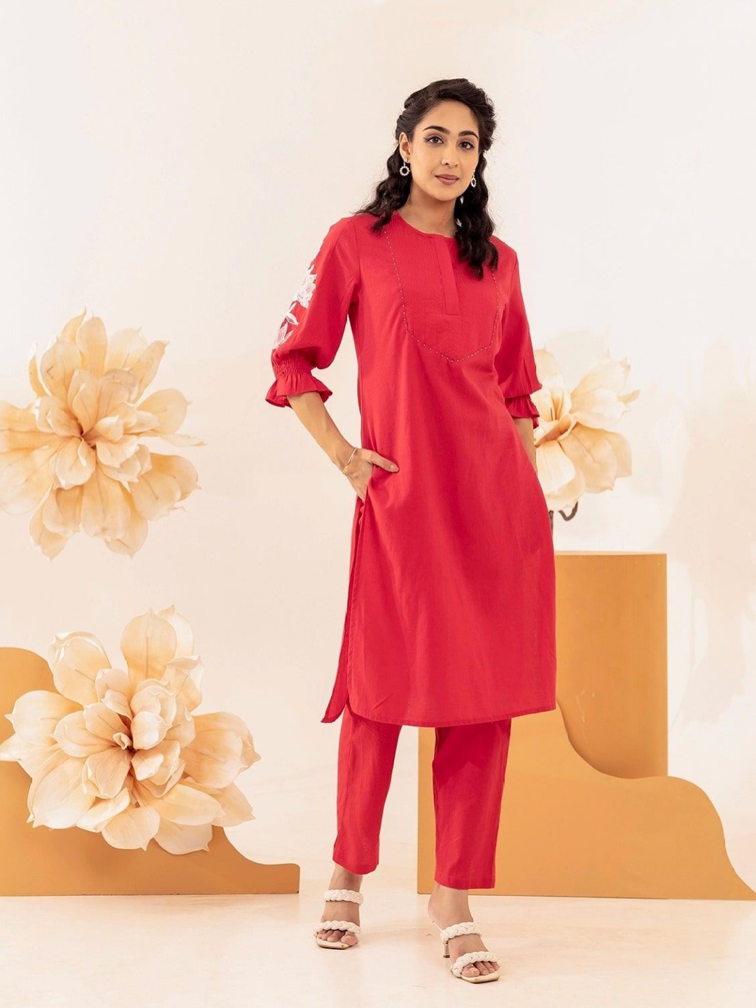 

MISRI Embellished Straight Pure Cotton Kurta with Trouser, Red