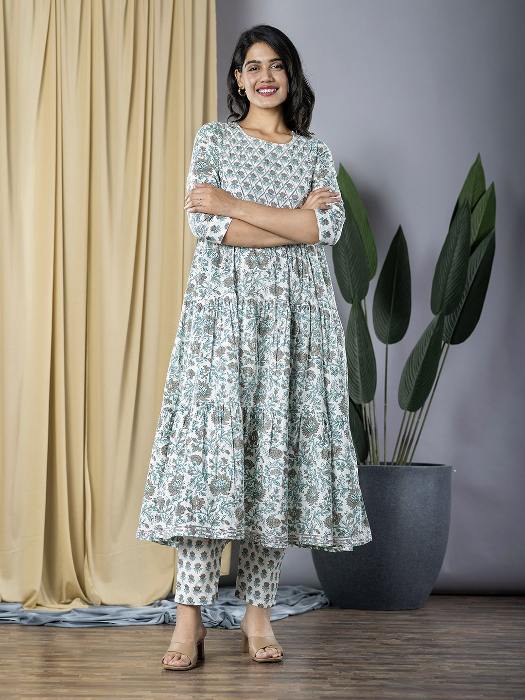 

Jaitpuriya Floral Printed Tiered Pure Cotton Anarkali Kurta With Trouser, White