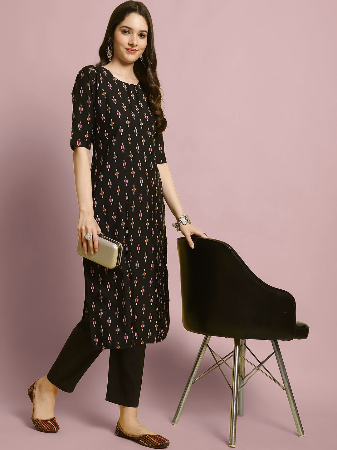 

7Threads Ethnic Motifs Printed Straight Kurta With Trousers, Black