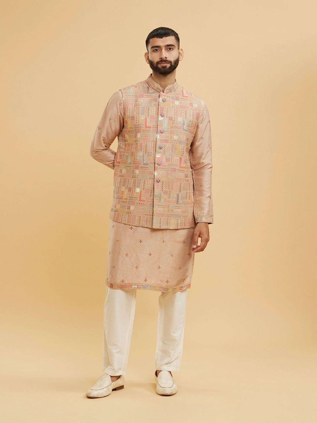 

Twamev Geometric Embroidered Mandarin Collar Straight Kurta With Trouser & Nehru Jacket, Pink