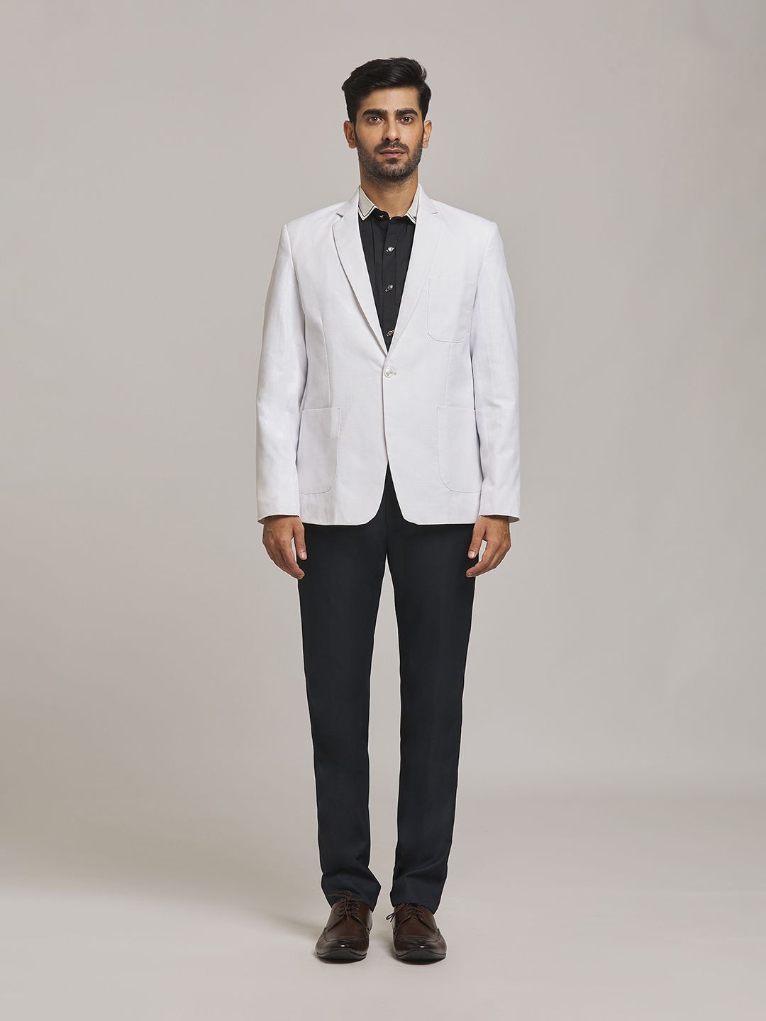 

Aryavir Malhotra Single-Breasted Notched Lapel Collar Regular Fit Linen Formal Blazer, White