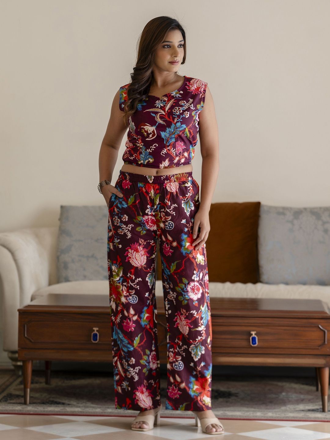

ANNU PARIDHAN Floral Printed Top Trousers & shrug Co-Ords, Maroon