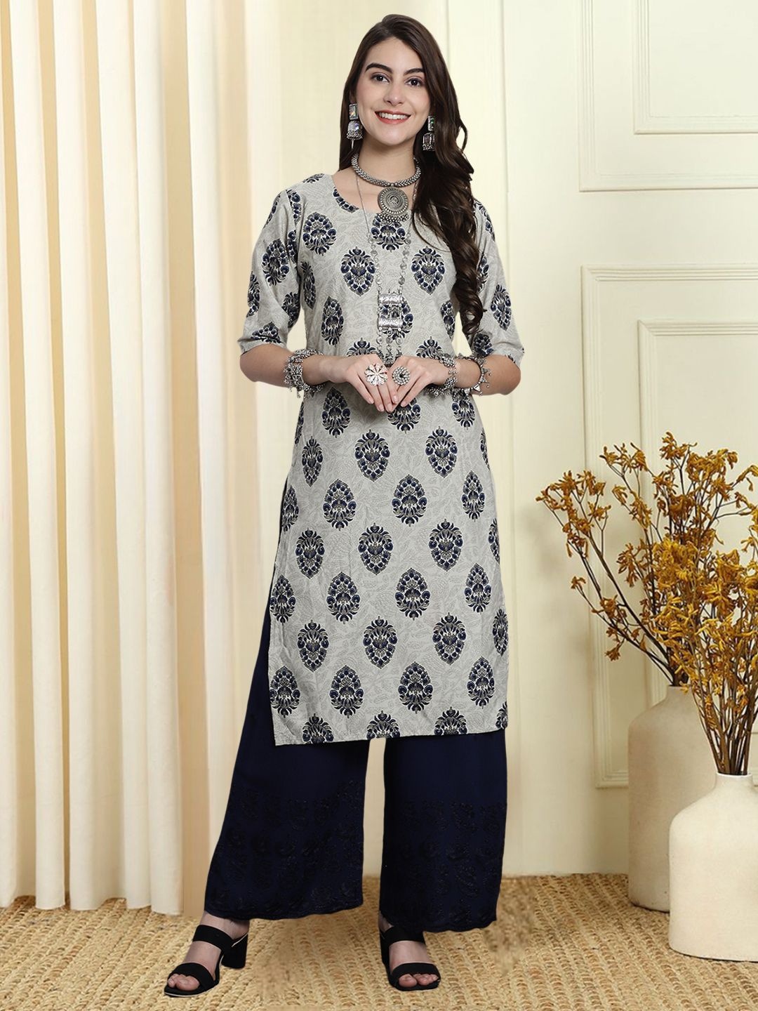 

7Threads Floral Printed Round Neck Straight Kurta, Grey