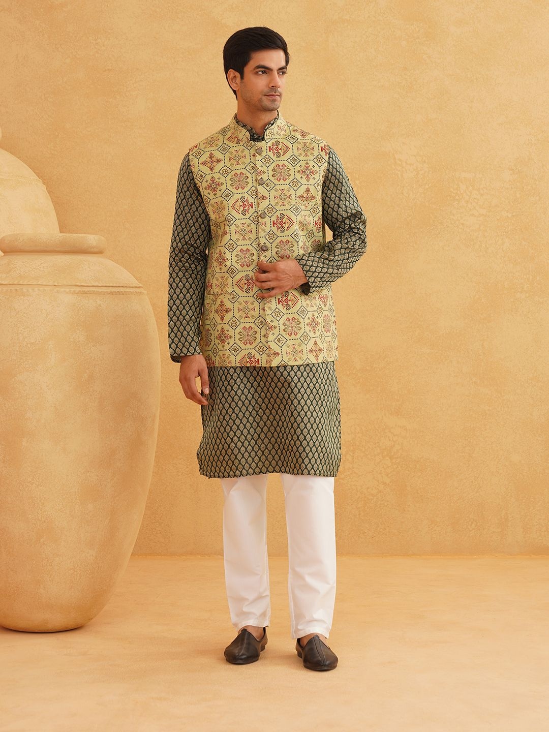 

SOJANYA Ethnic Motifs Printed Mandarin Collar Kurta With Churidar And Nehru Jacket, Green