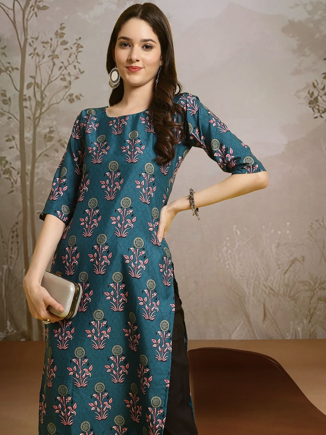

7Threads Floral Printed Round Neck Straight Kurta With Trouser, Blue