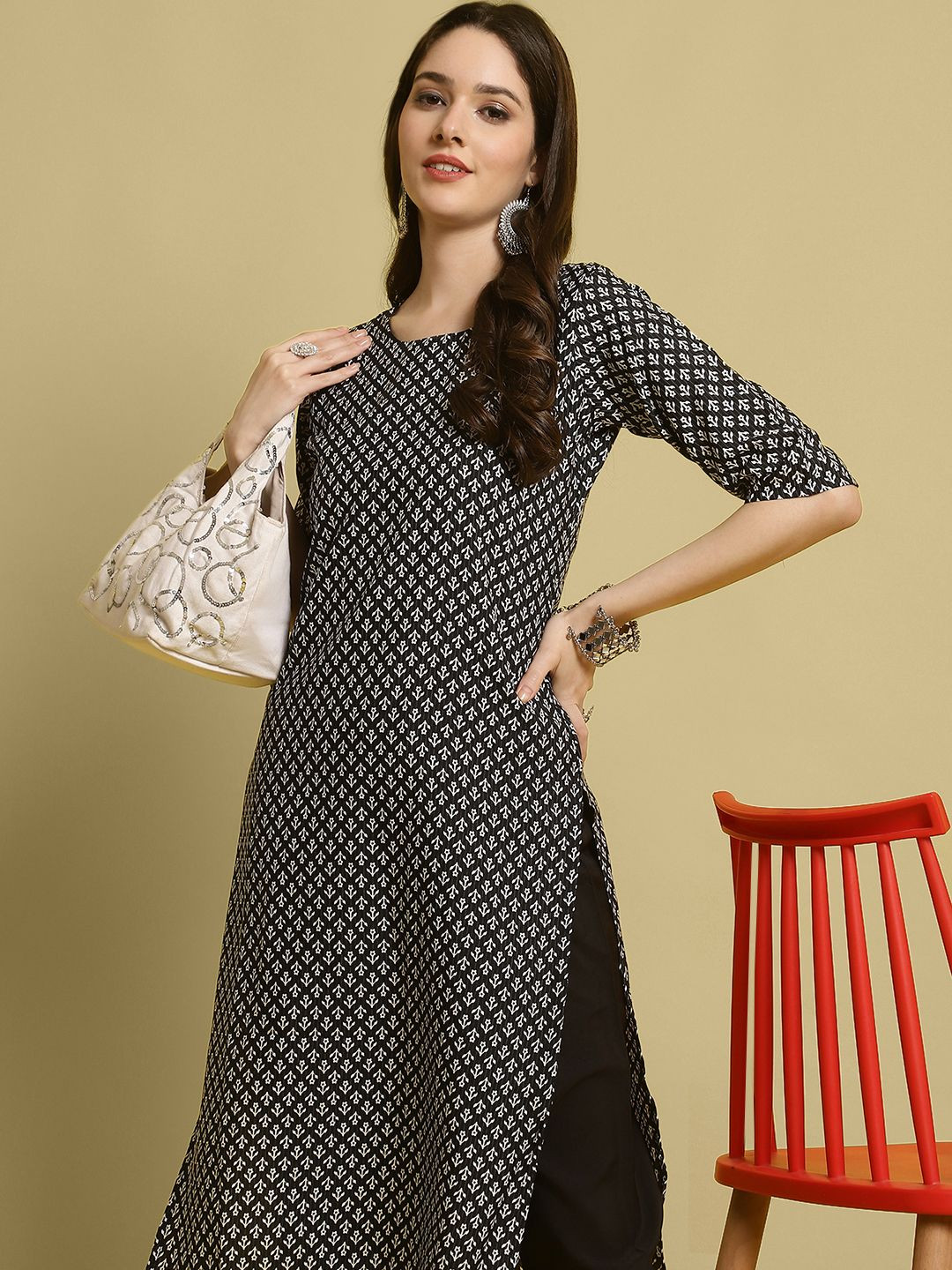 

7Threads Ethnic Motifs Printed Straight Kurta with Trousers, Black