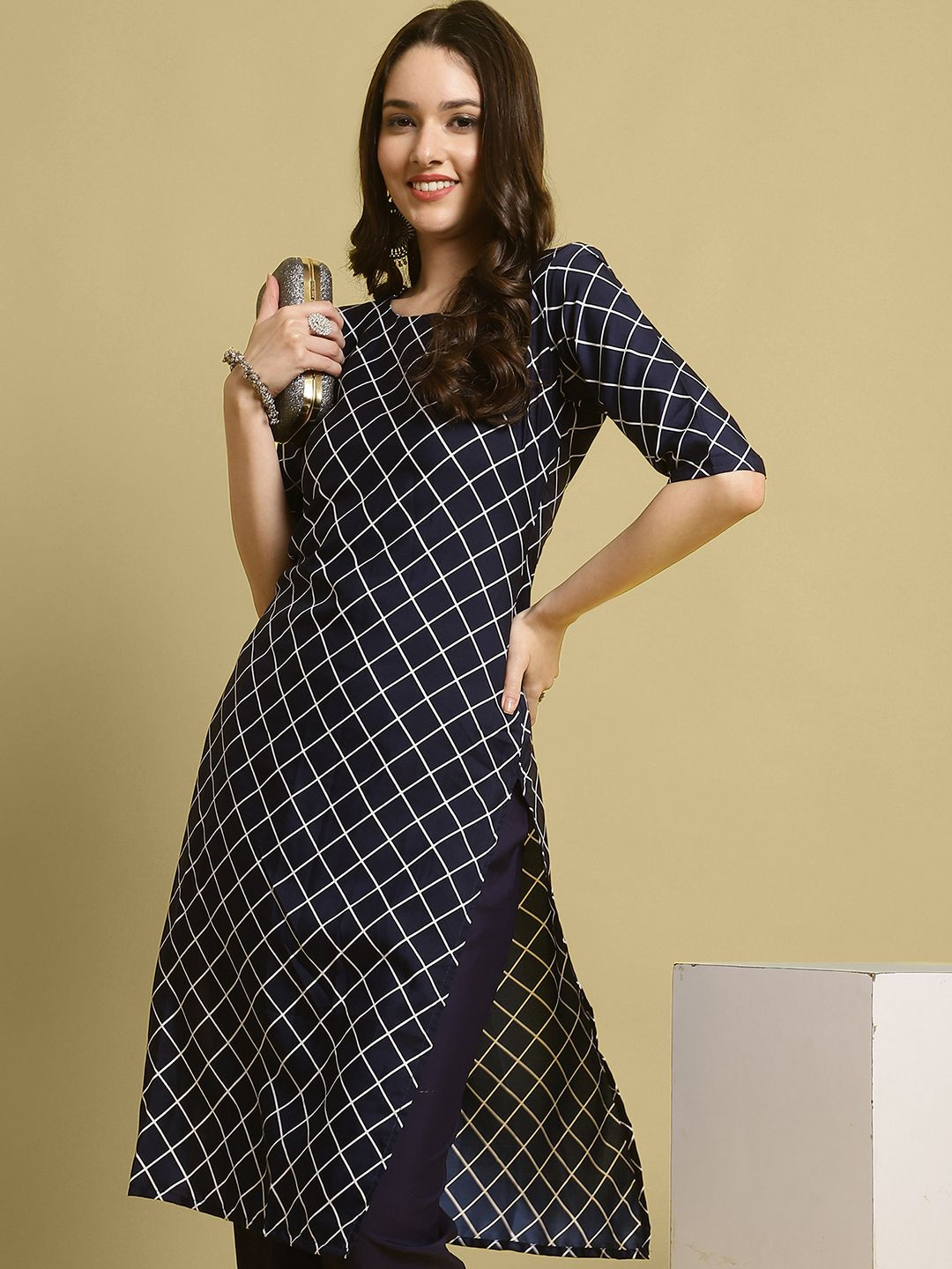 

7Threads Geometric Printed Round Neck Straight Kurta With Trouser, Navy blue
