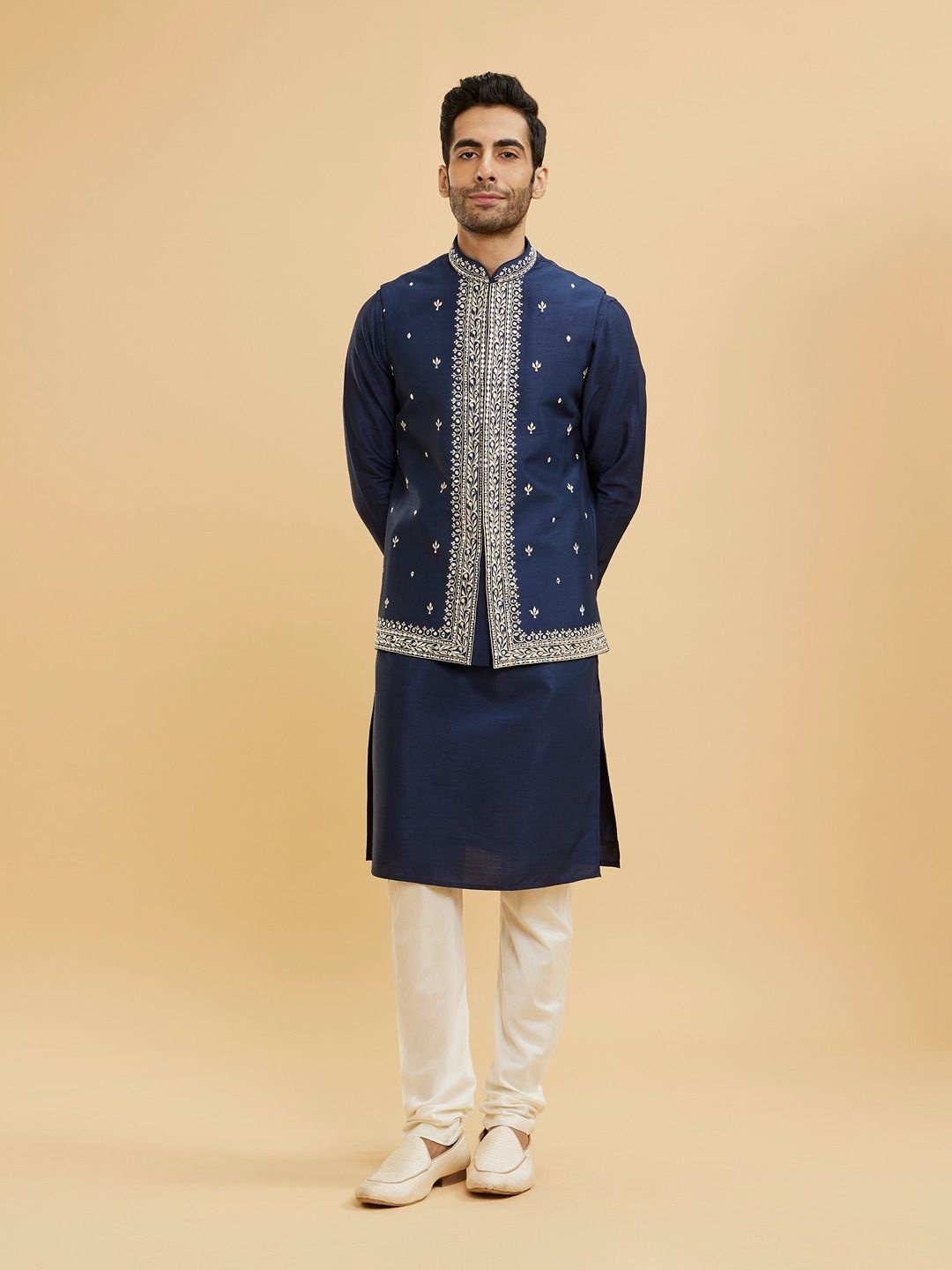 

Twamev Floral Embroidered Mandarin Collar Straight Kurta With Churidar & Nehru Jacket, Blue